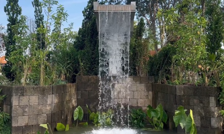 Waterfall in Jurong Lake Gardens